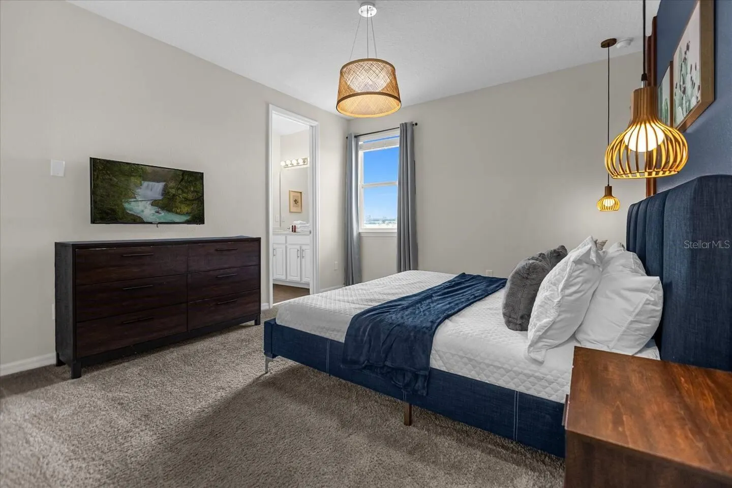 1580 NASSAU POINT TRL