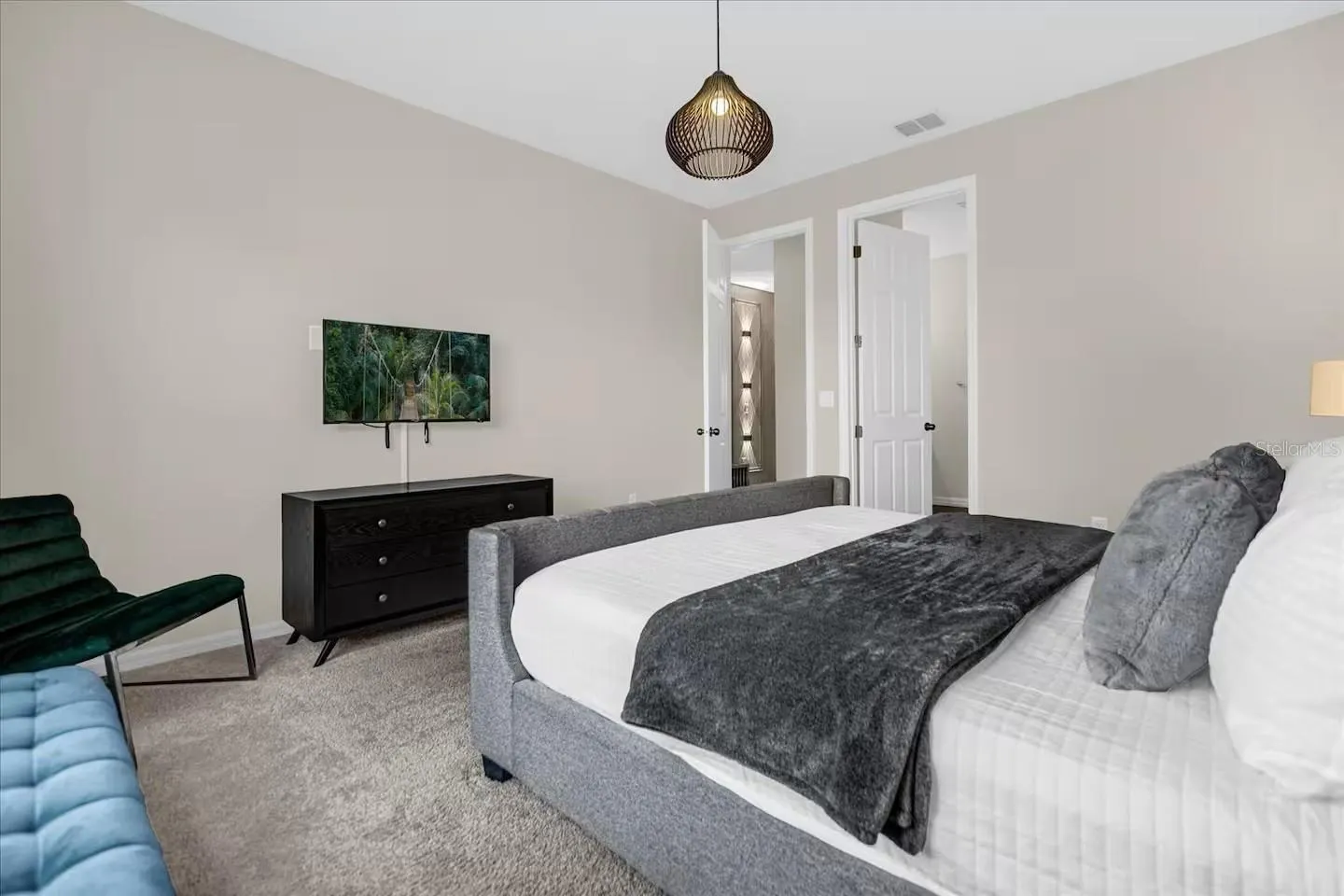 1580 NASSAU POINT TRL