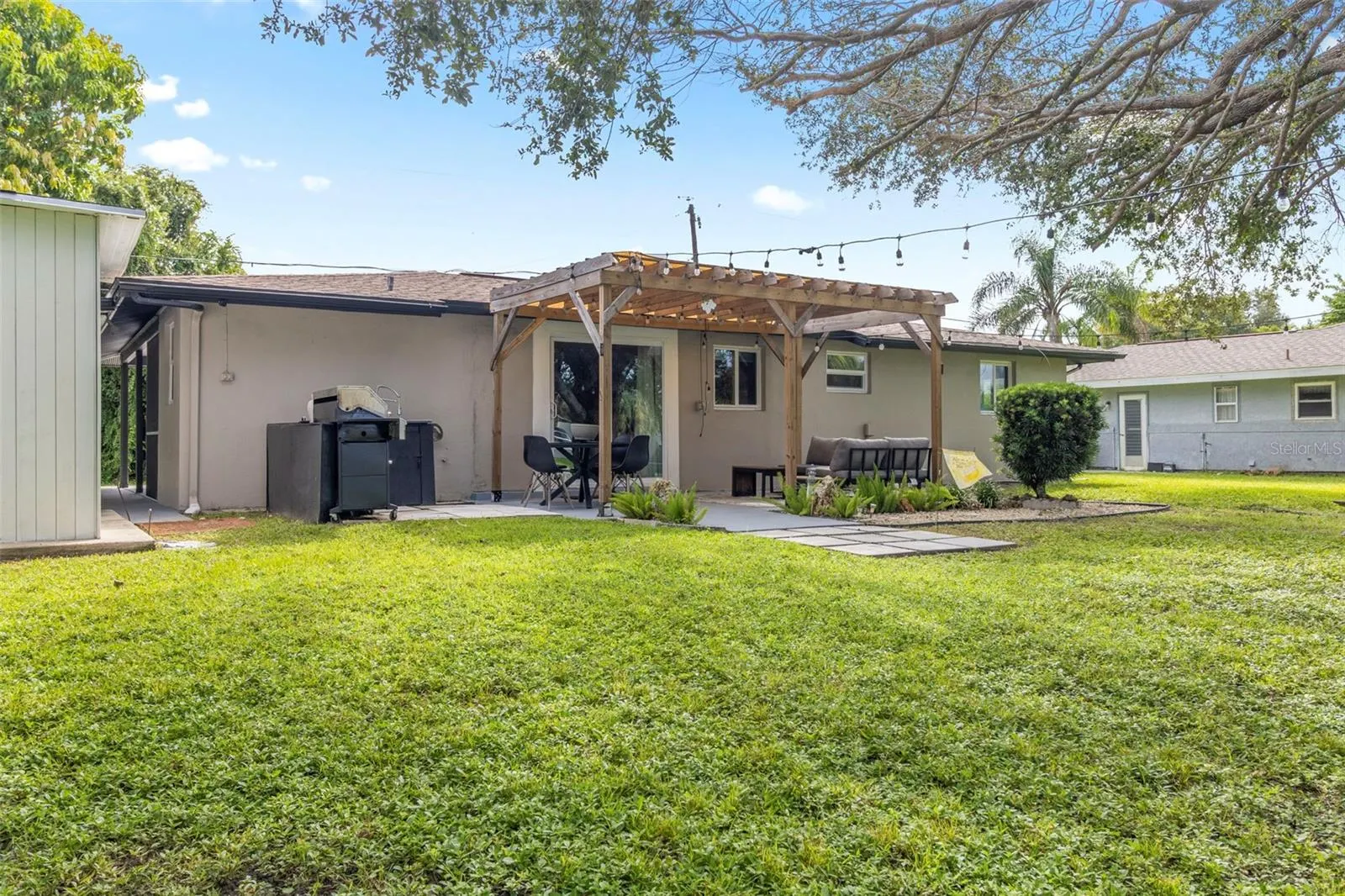 2586 AUBURN BLVD