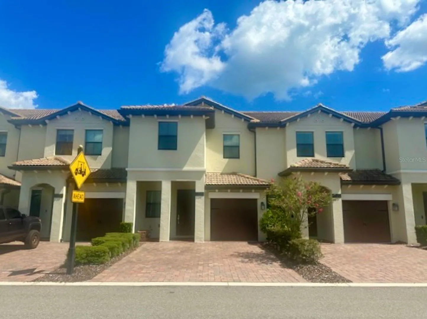 1224 ROYAL ST GEORGE BLVD