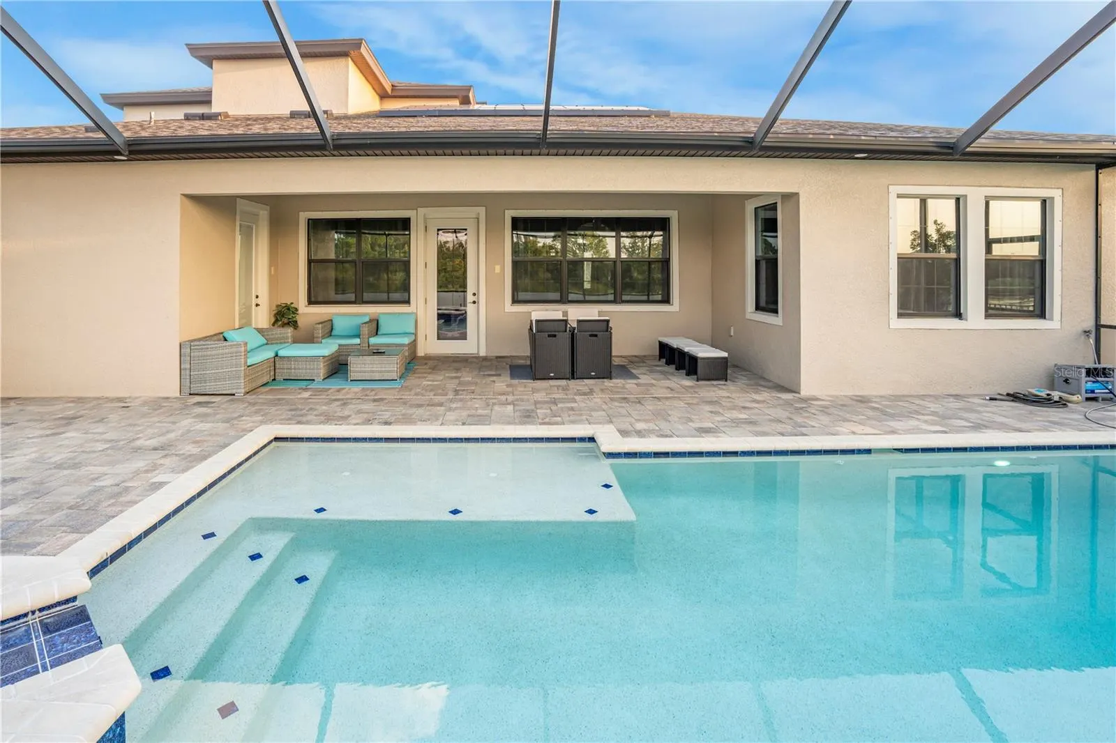 7523 PARADISO DR