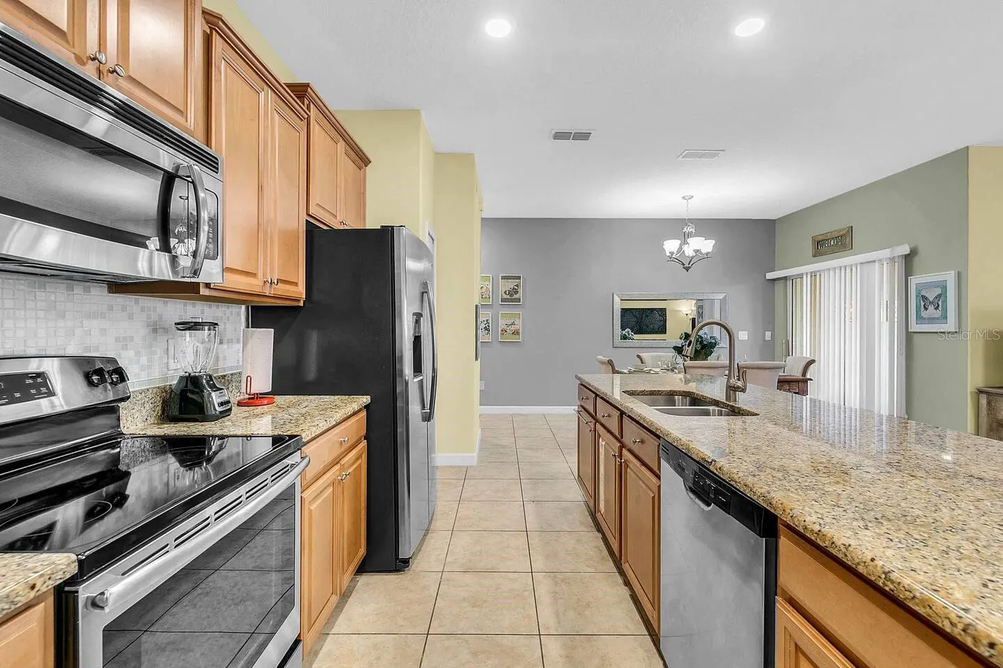 4827 CLOCK TOWER DR