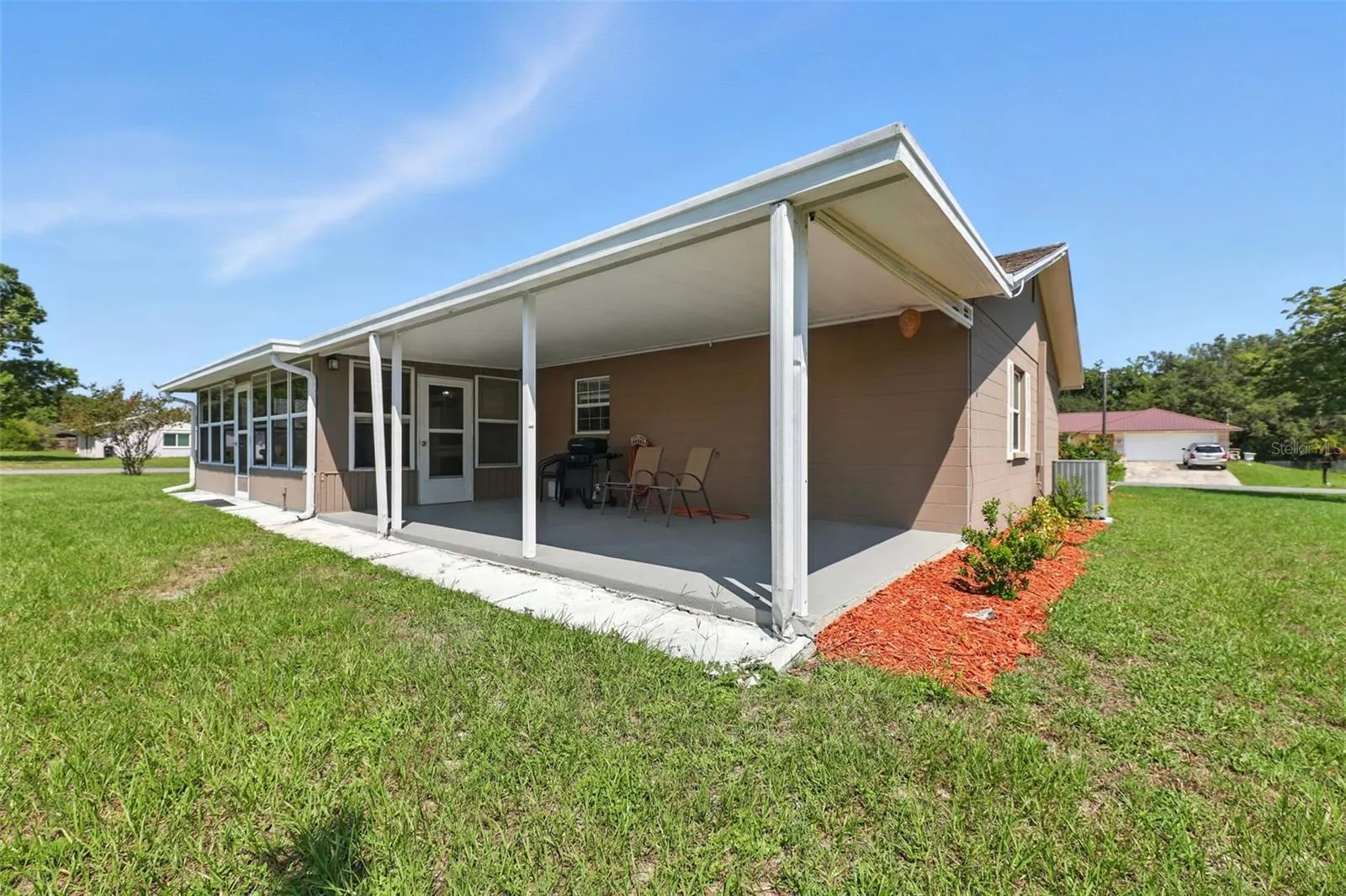 322 DOUBLE DIAMOND DR