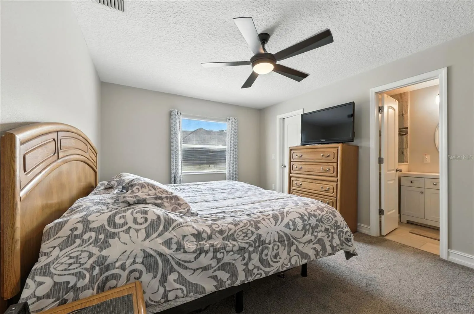 322 DOUBLE DIAMOND DR