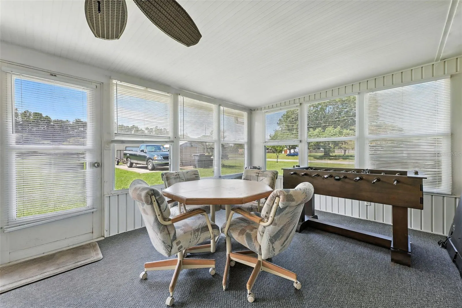 322 DOUBLE DIAMOND DR