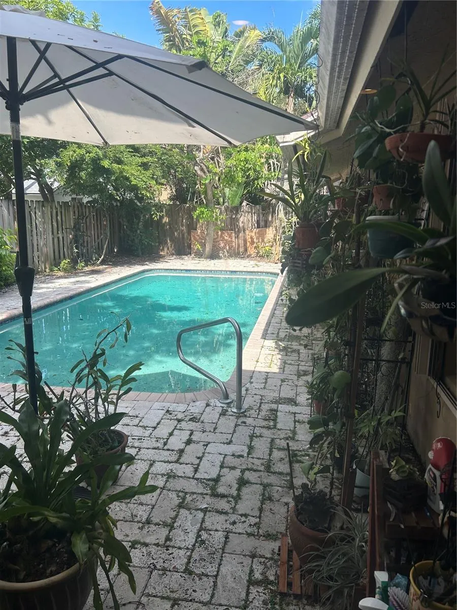 7331 NW 49TH ST