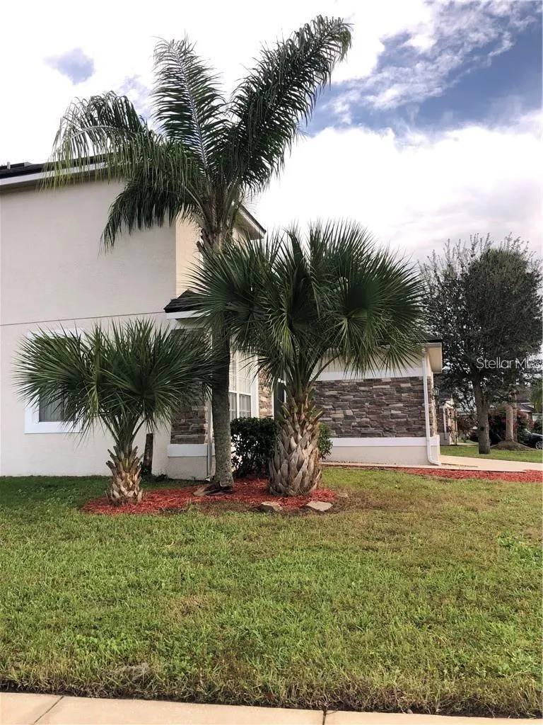 1749 GOLFVIEW DR
