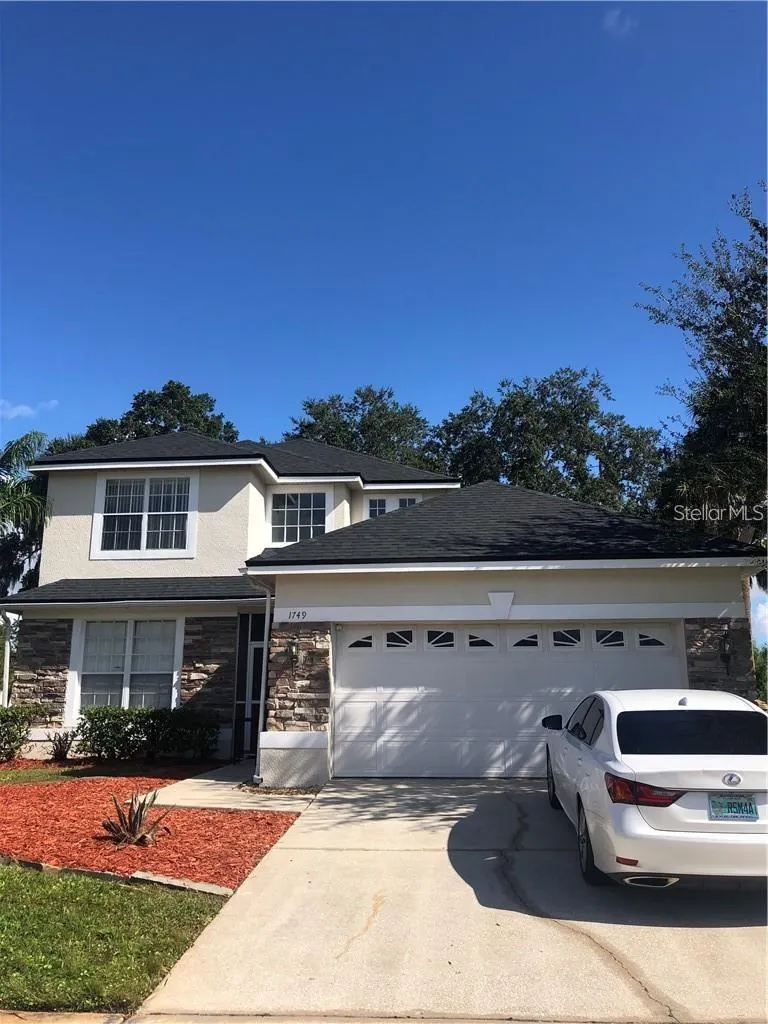1749 GOLFVIEW DR