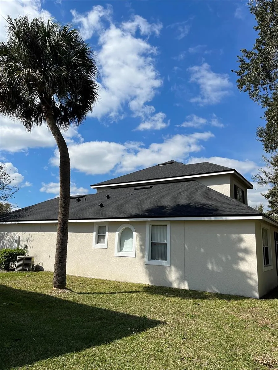 1749 GOLFVIEW DR