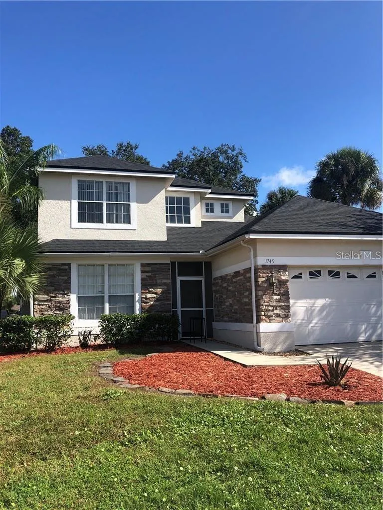 1749 GOLFVIEW DR
