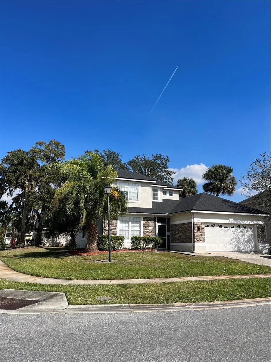 1749 GOLFVIEW DR