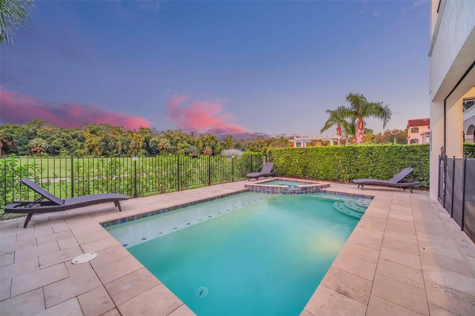 837 DESERT MOUNTAIN CT