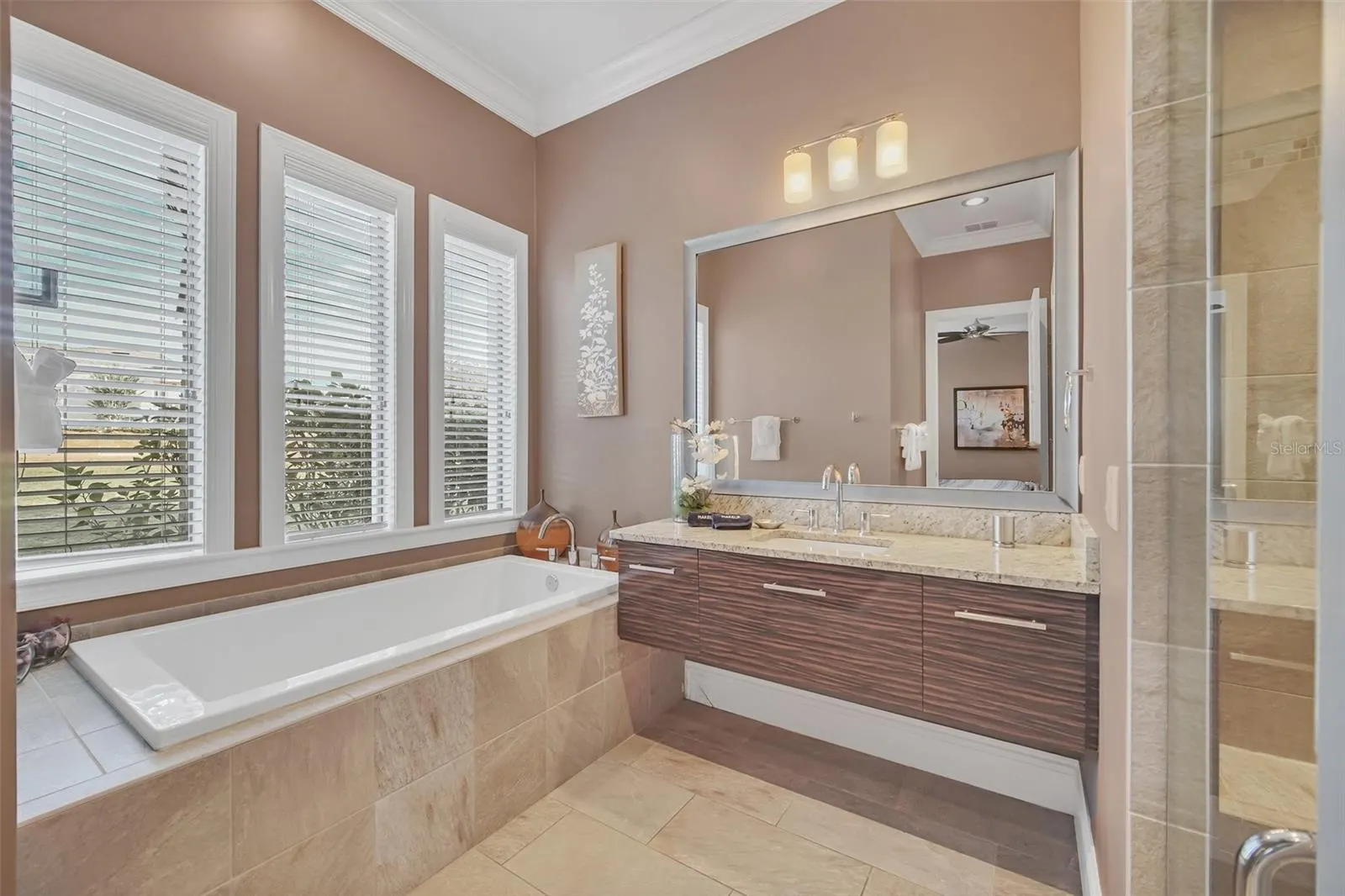 837 DESERT MOUNTAIN CT