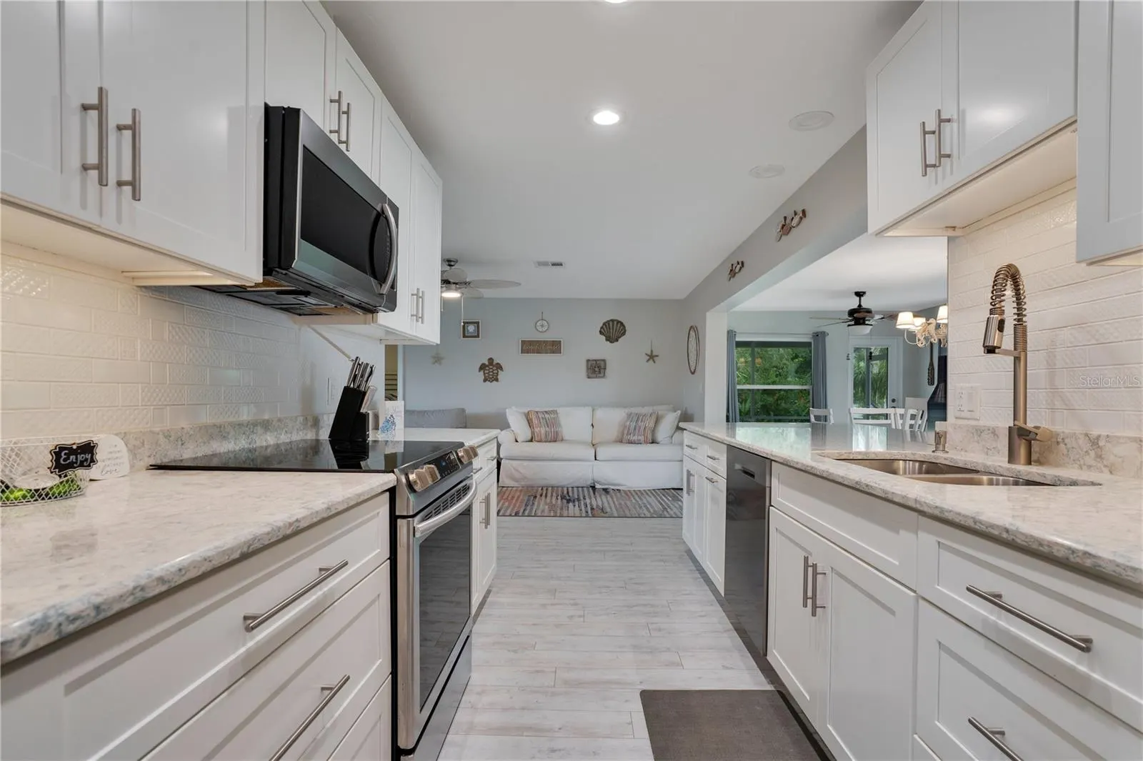 631 CORAL DR