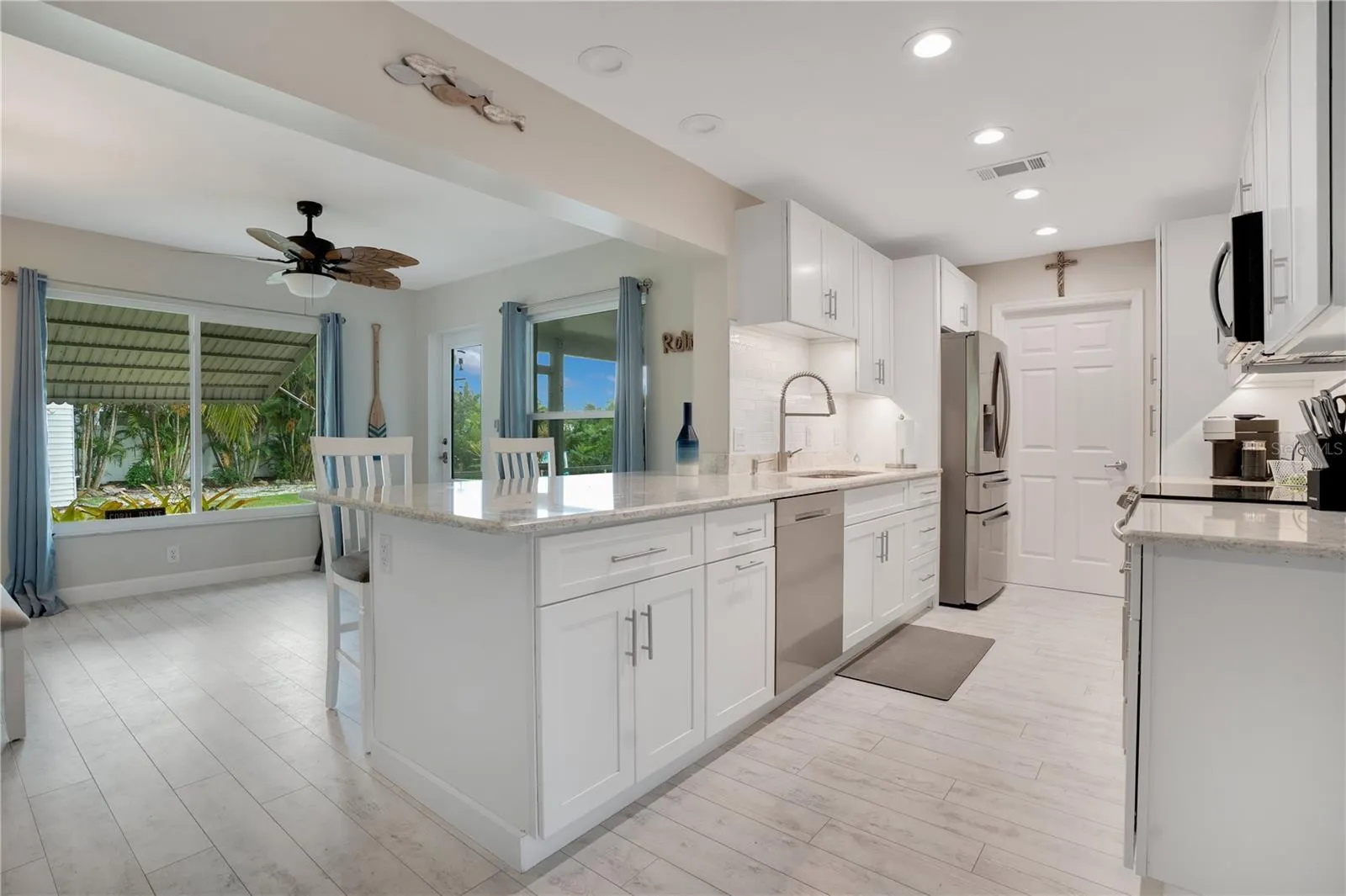 631 CORAL DR