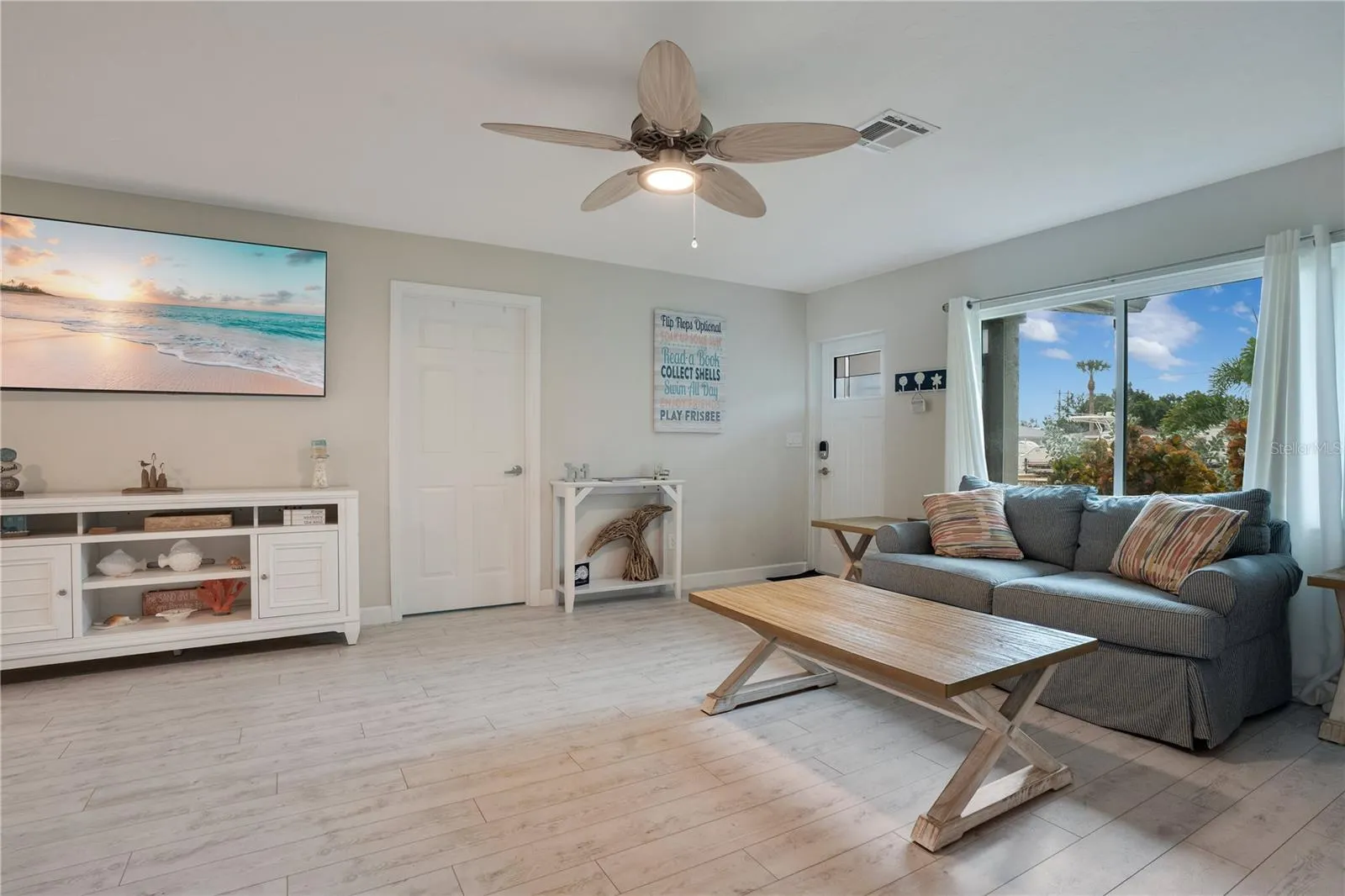 631 CORAL DR