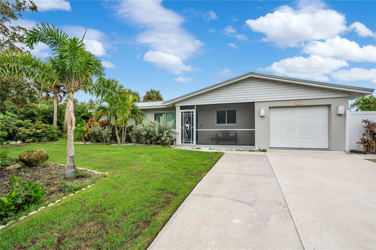 631 CORAL DR