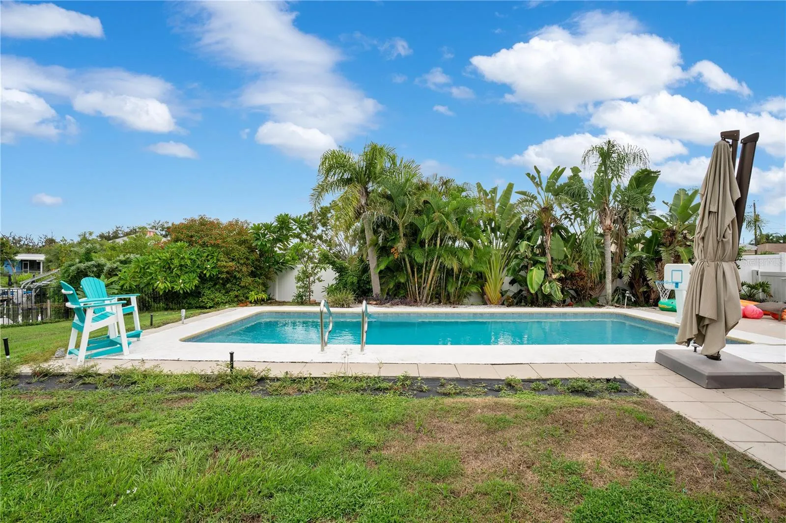631 CORAL DR