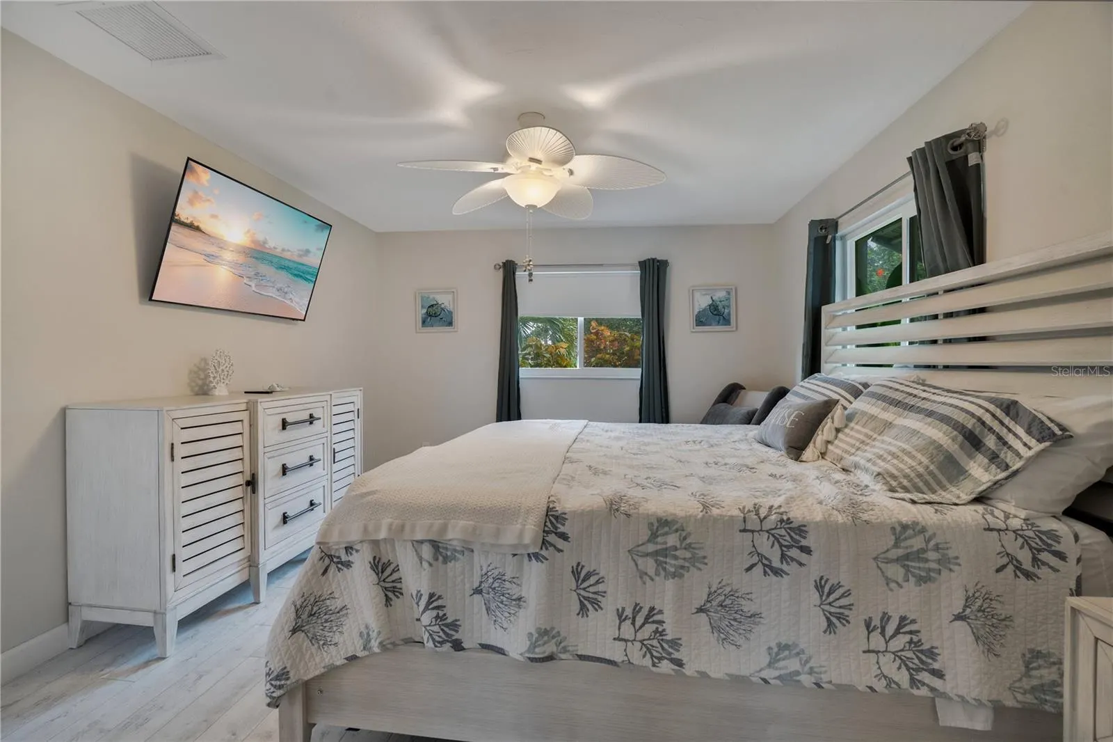 631 CORAL DR