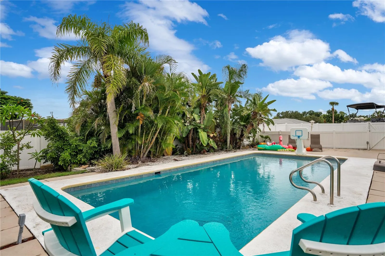 631 CORAL DR