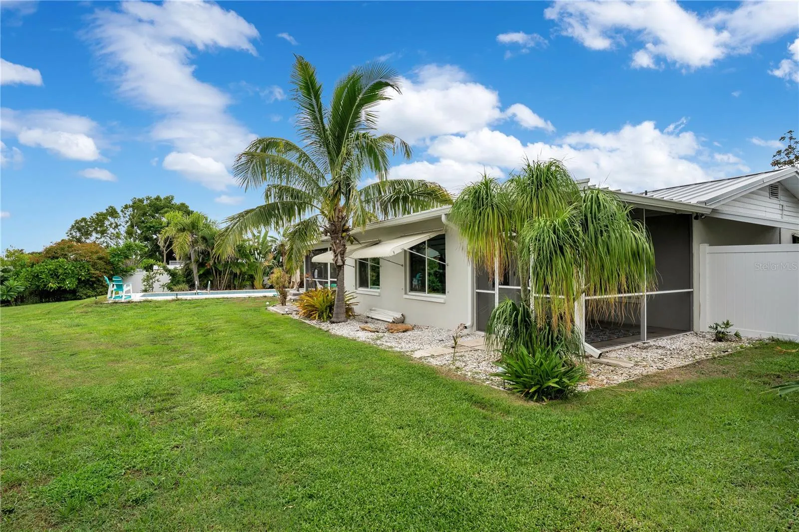631 CORAL DR