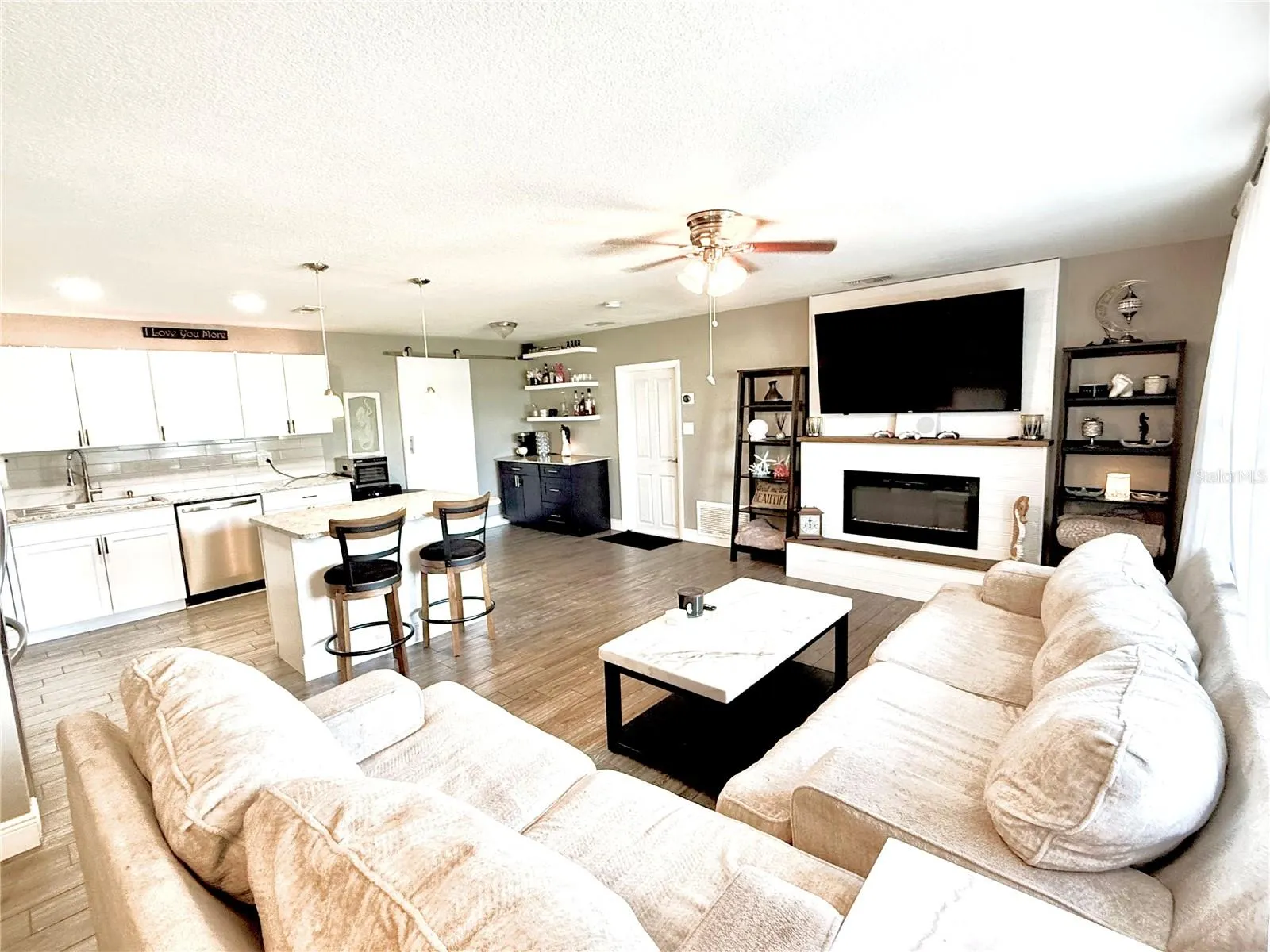 2815 SOUTHERN PKWY W