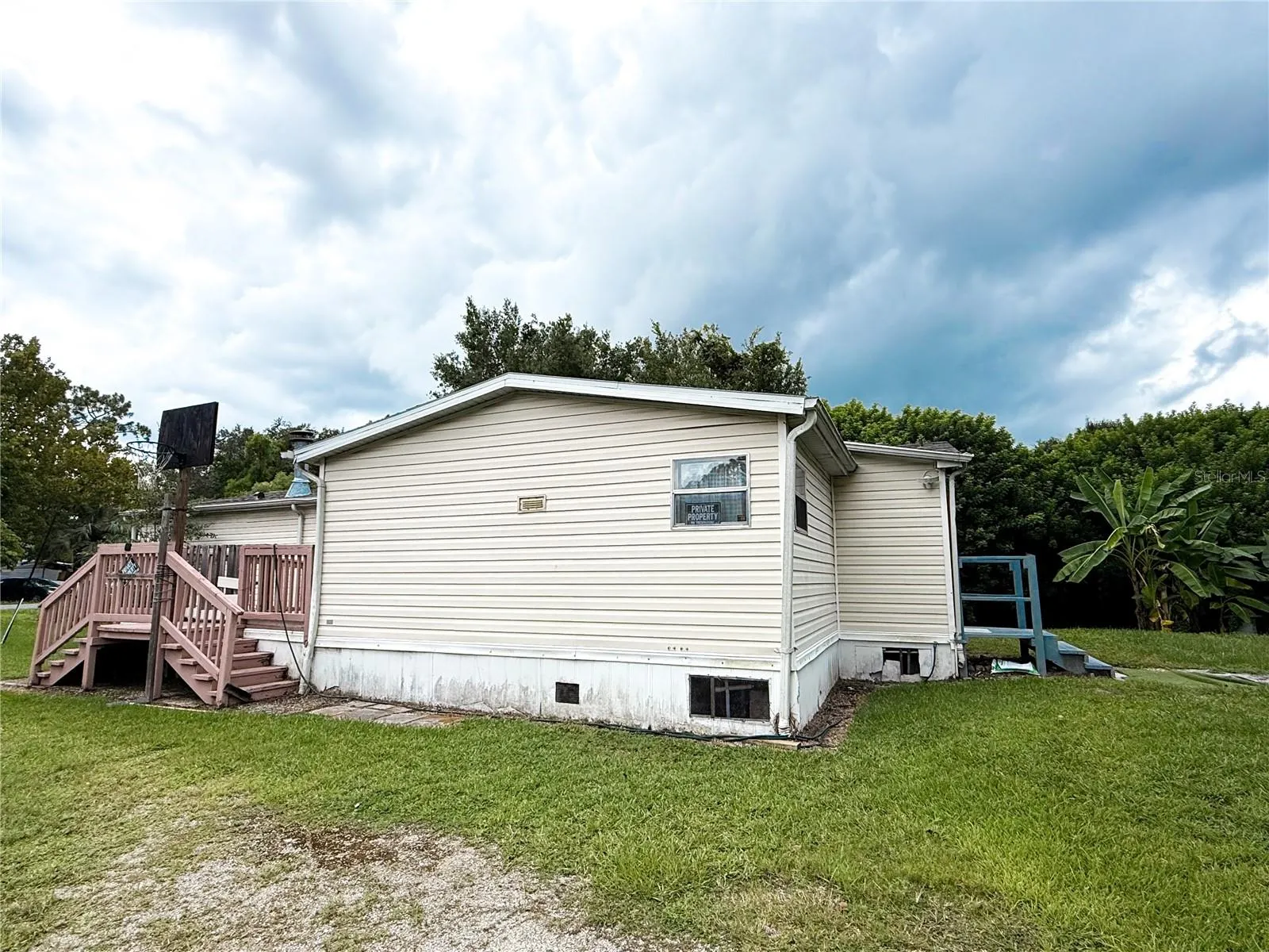 5070 SANTOS RD
