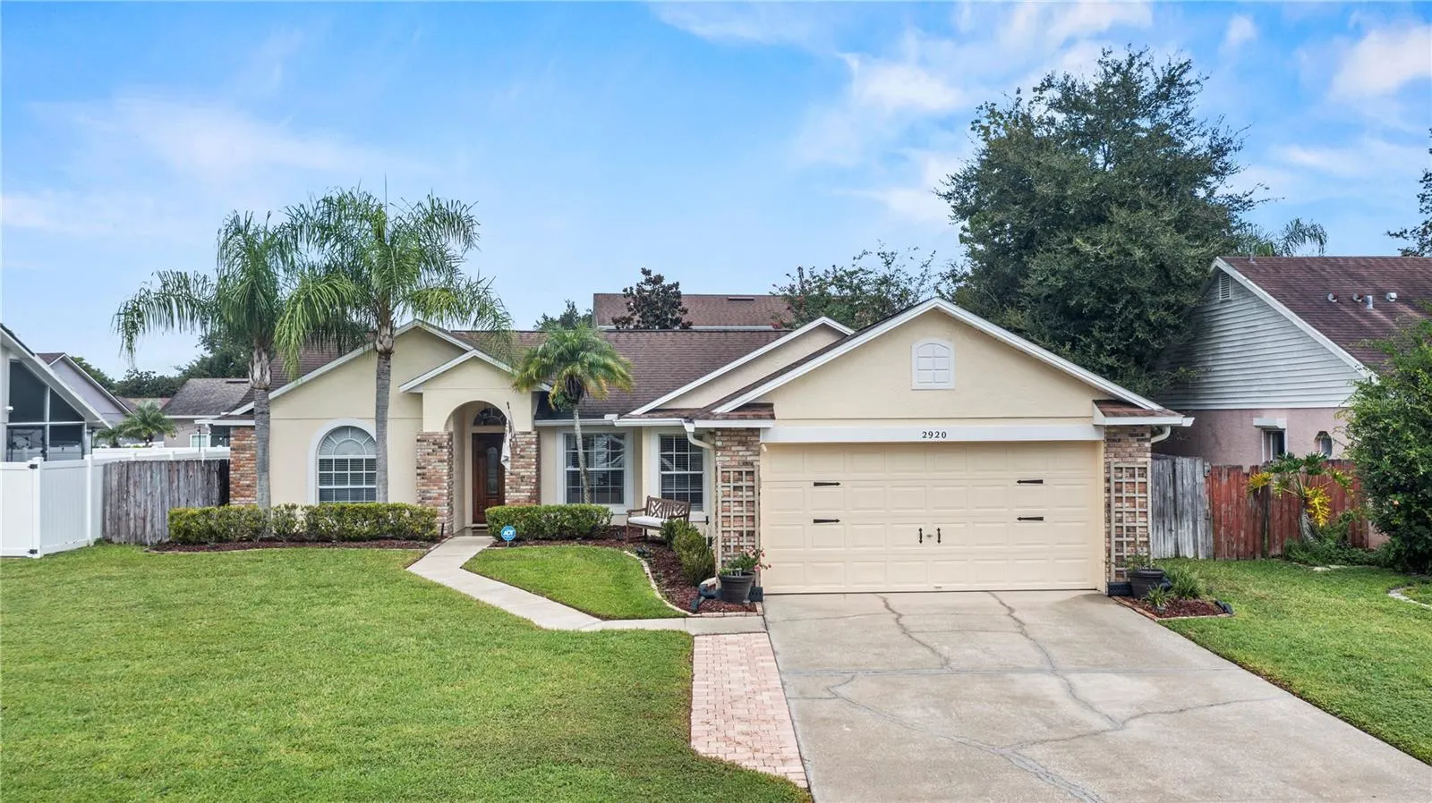 2920 HUNTERS LN