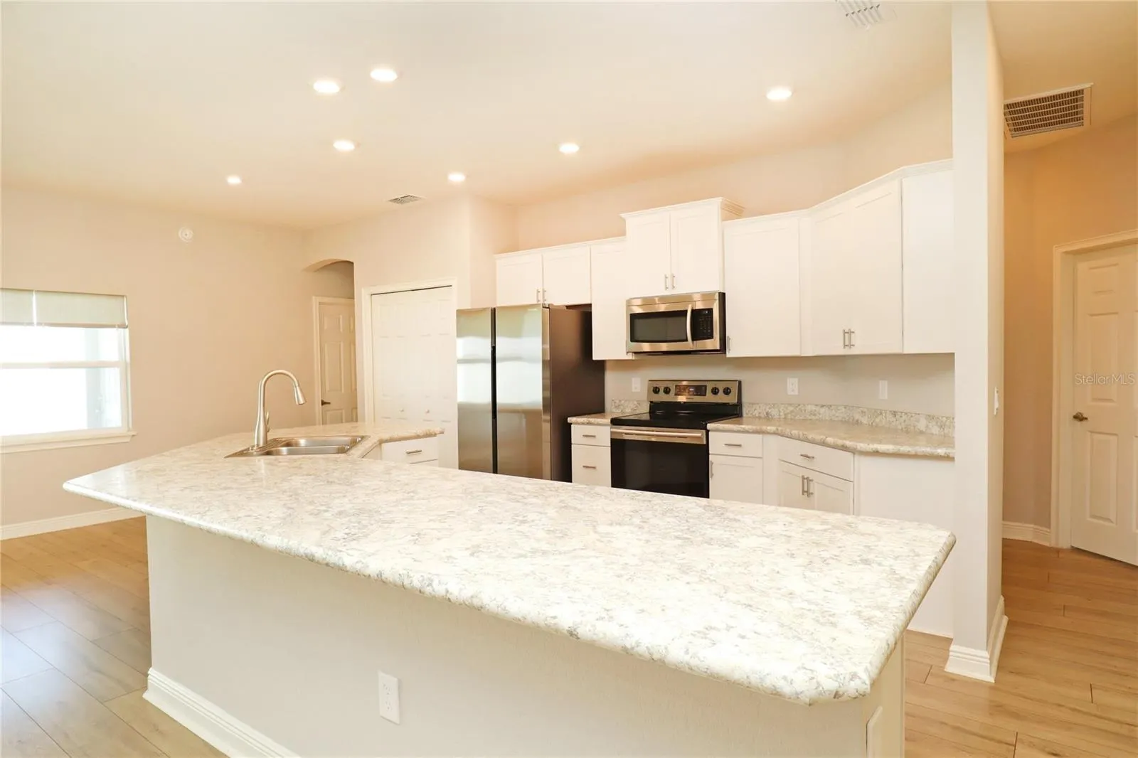 248 WALKERS POINT DR