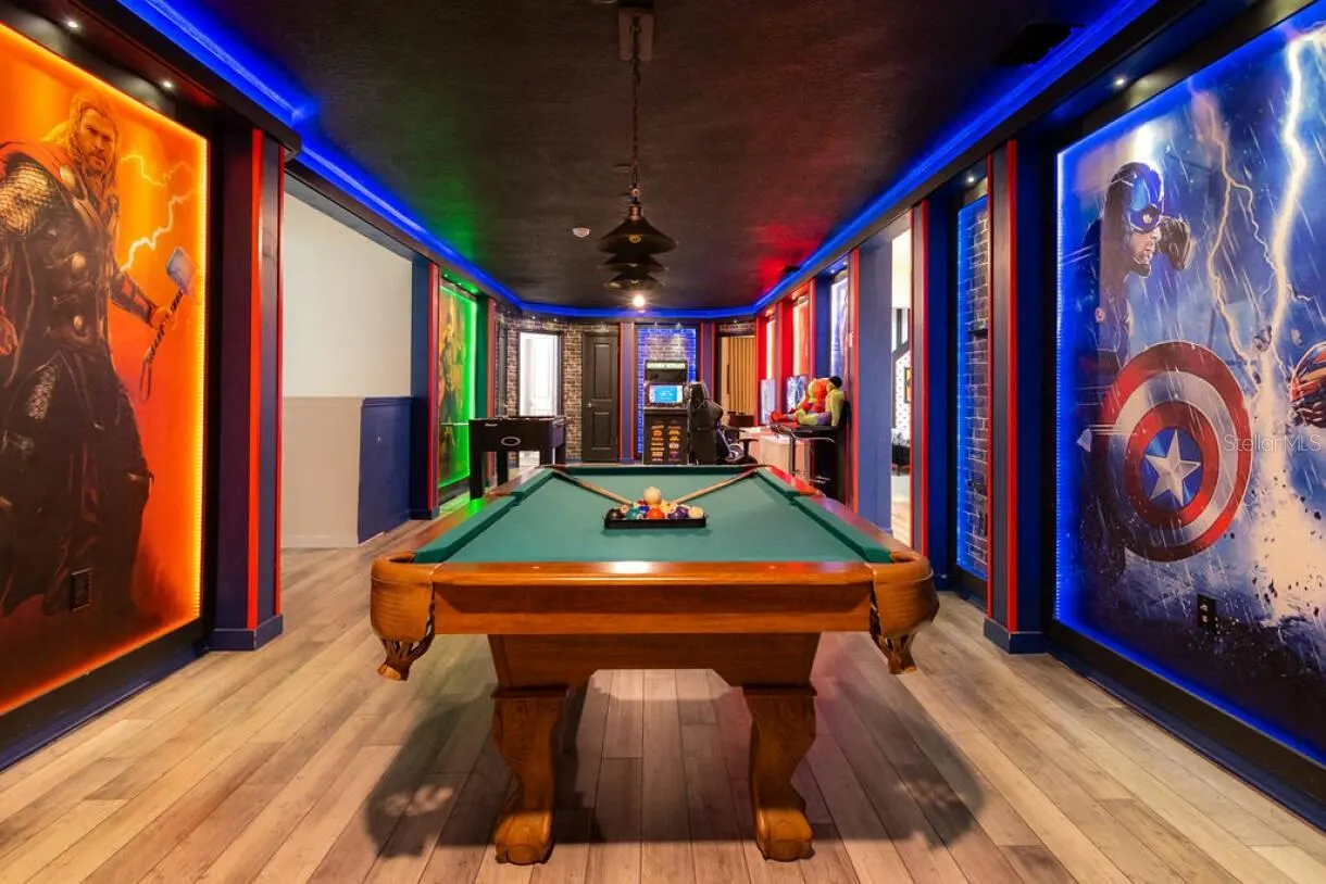 2106 LELANI CIR