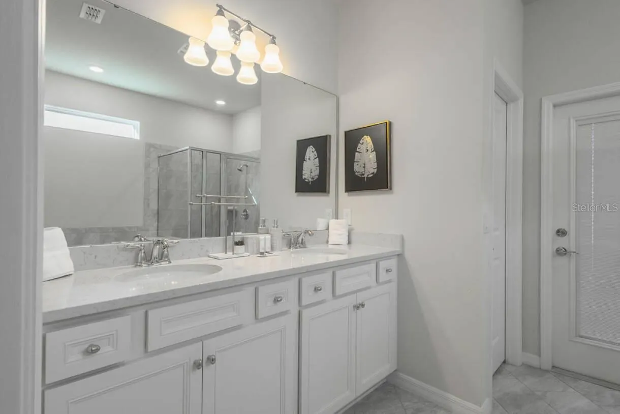 2106 LELANI CIR