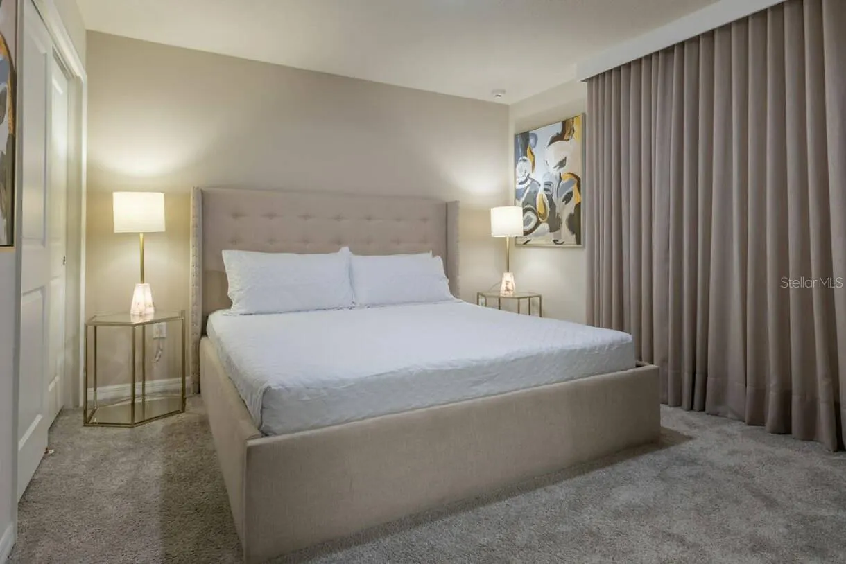 2106 LELANI CIR