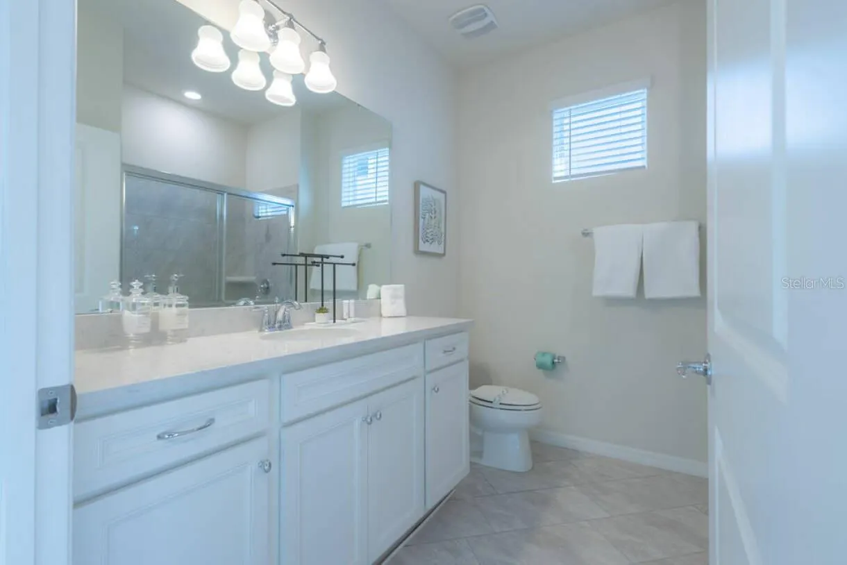 2106 LELANI CIR