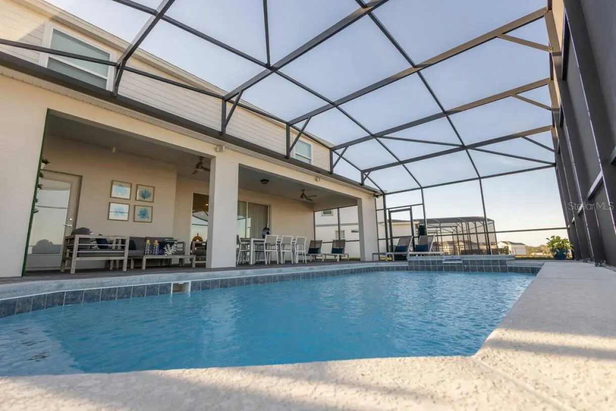 2106 LELANI CIR