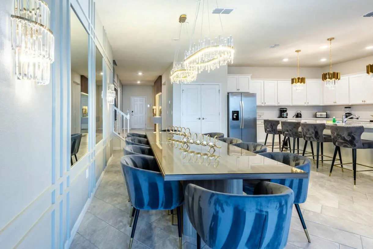 2106 LELANI CIR