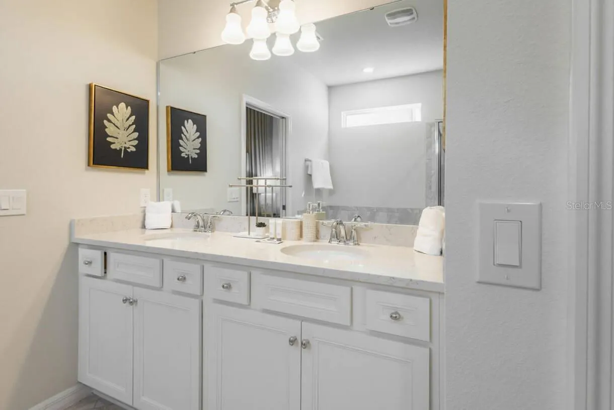 2106 LELANI CIR