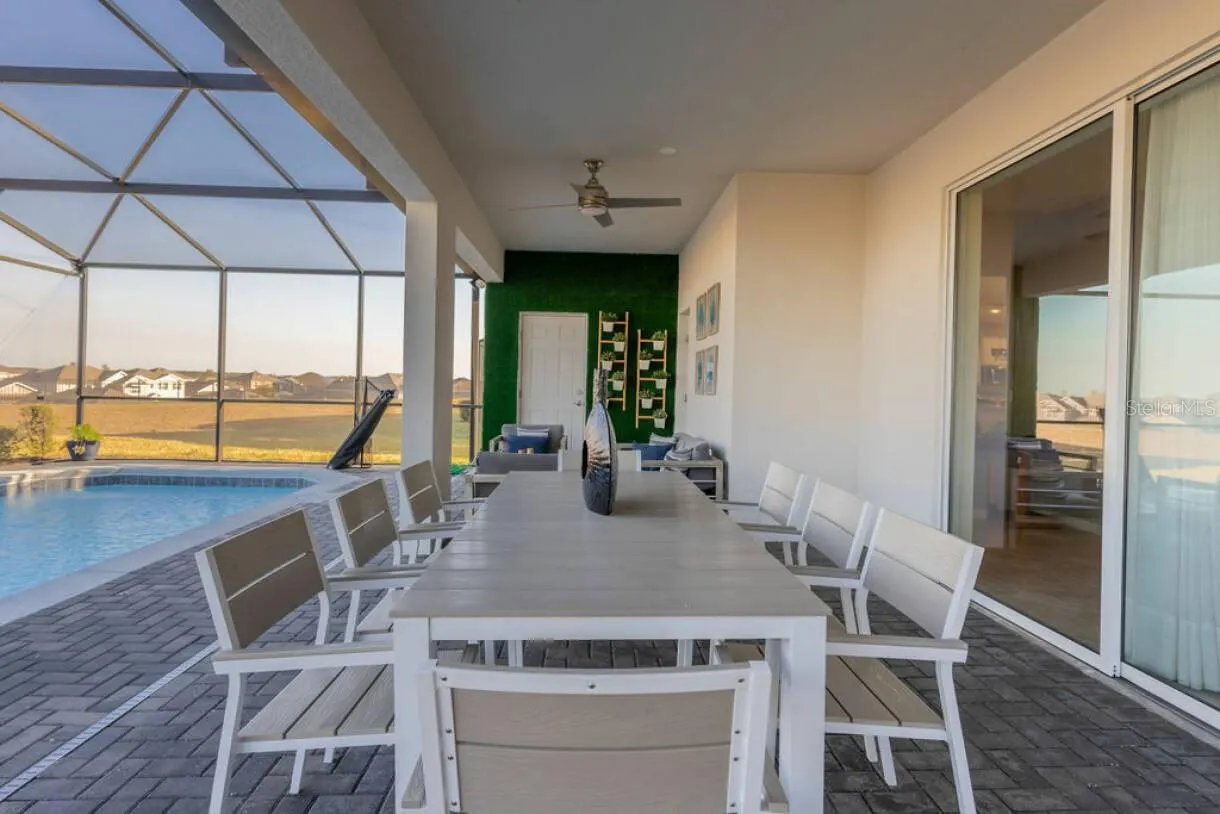 2106 LELANI CIR