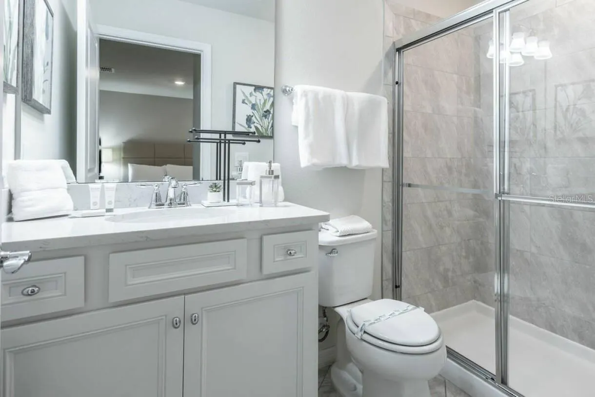2106 LELANI CIR
