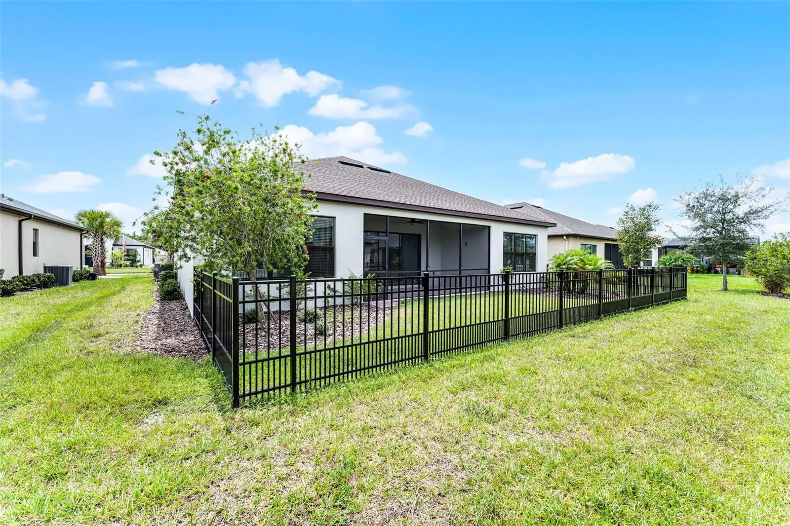 937 WALNUT CREEK LN