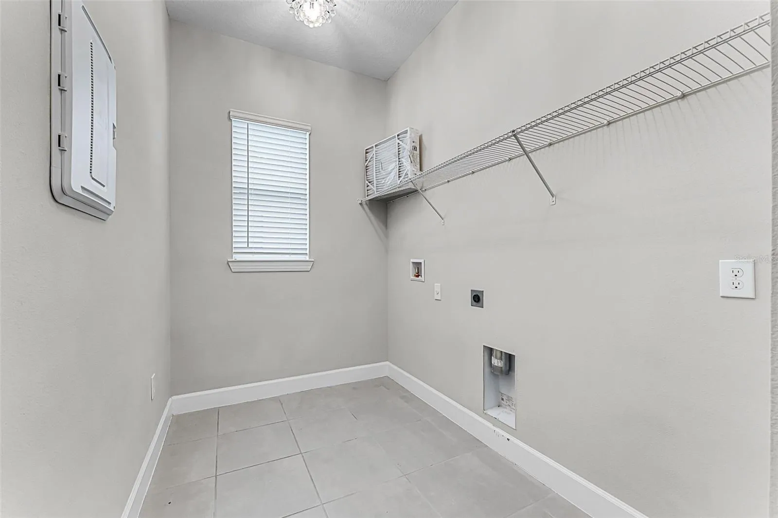 937 WALNUT CREEK LN