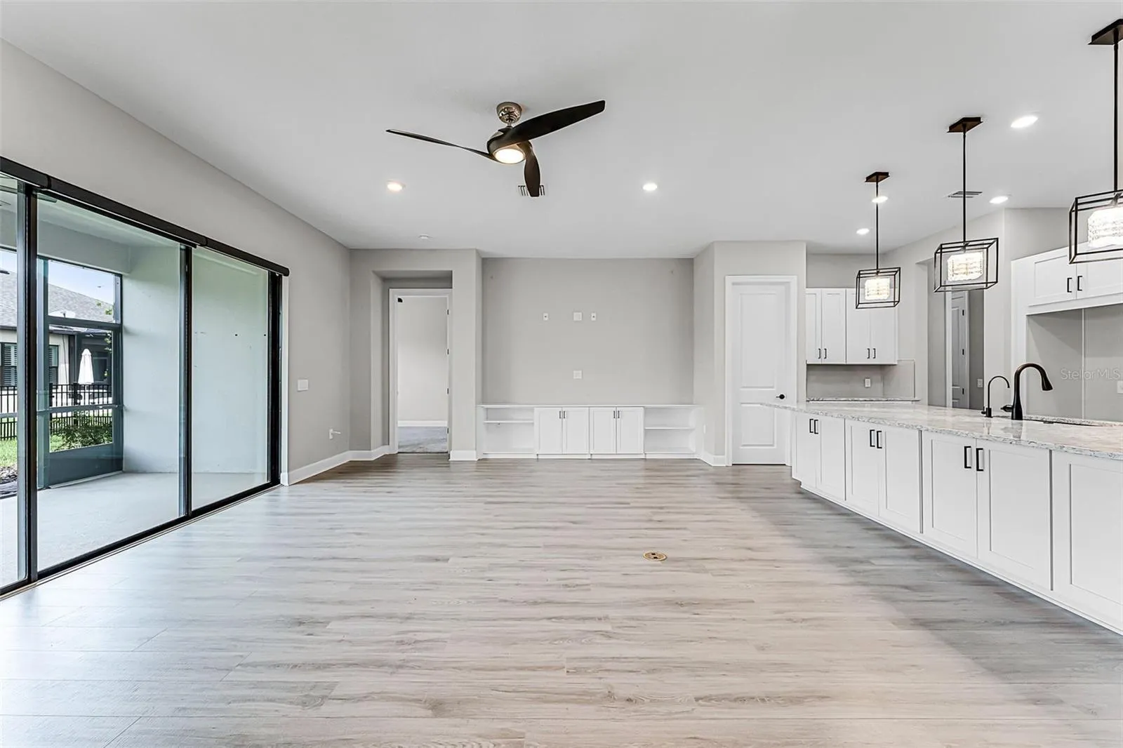 937 WALNUT CREEK LN