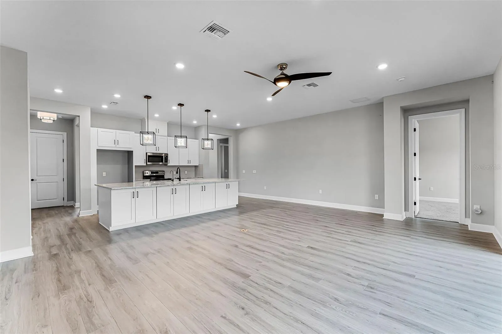 937 WALNUT CREEK LN