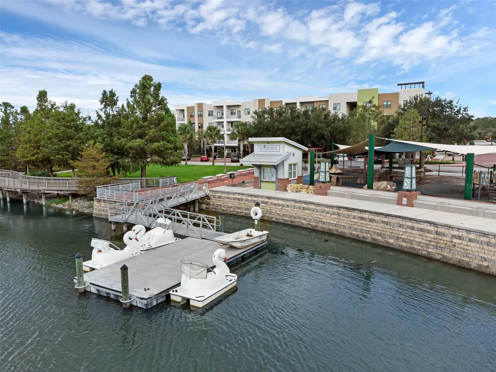 802 KINGSBRIDGE DR