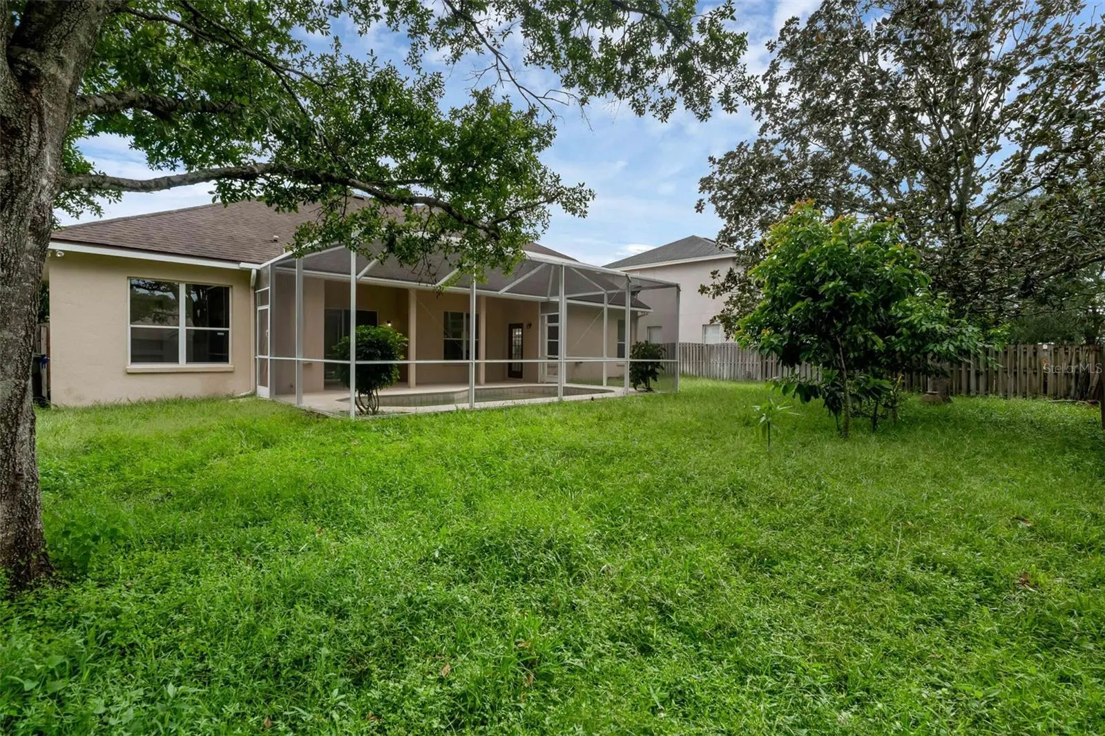 802 KINGSBRIDGE DR
