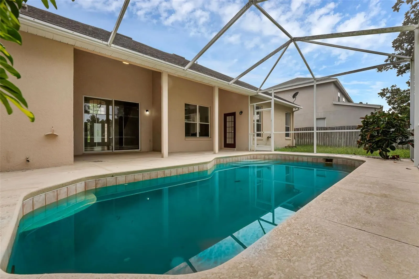802 KINGSBRIDGE DR