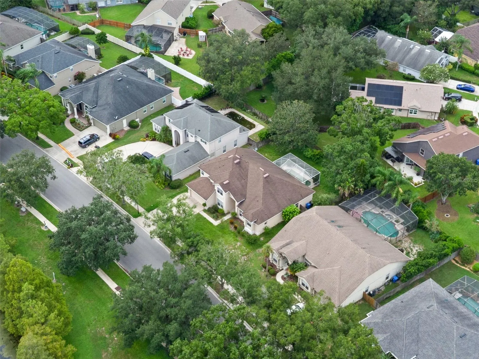802 KINGSBRIDGE DR