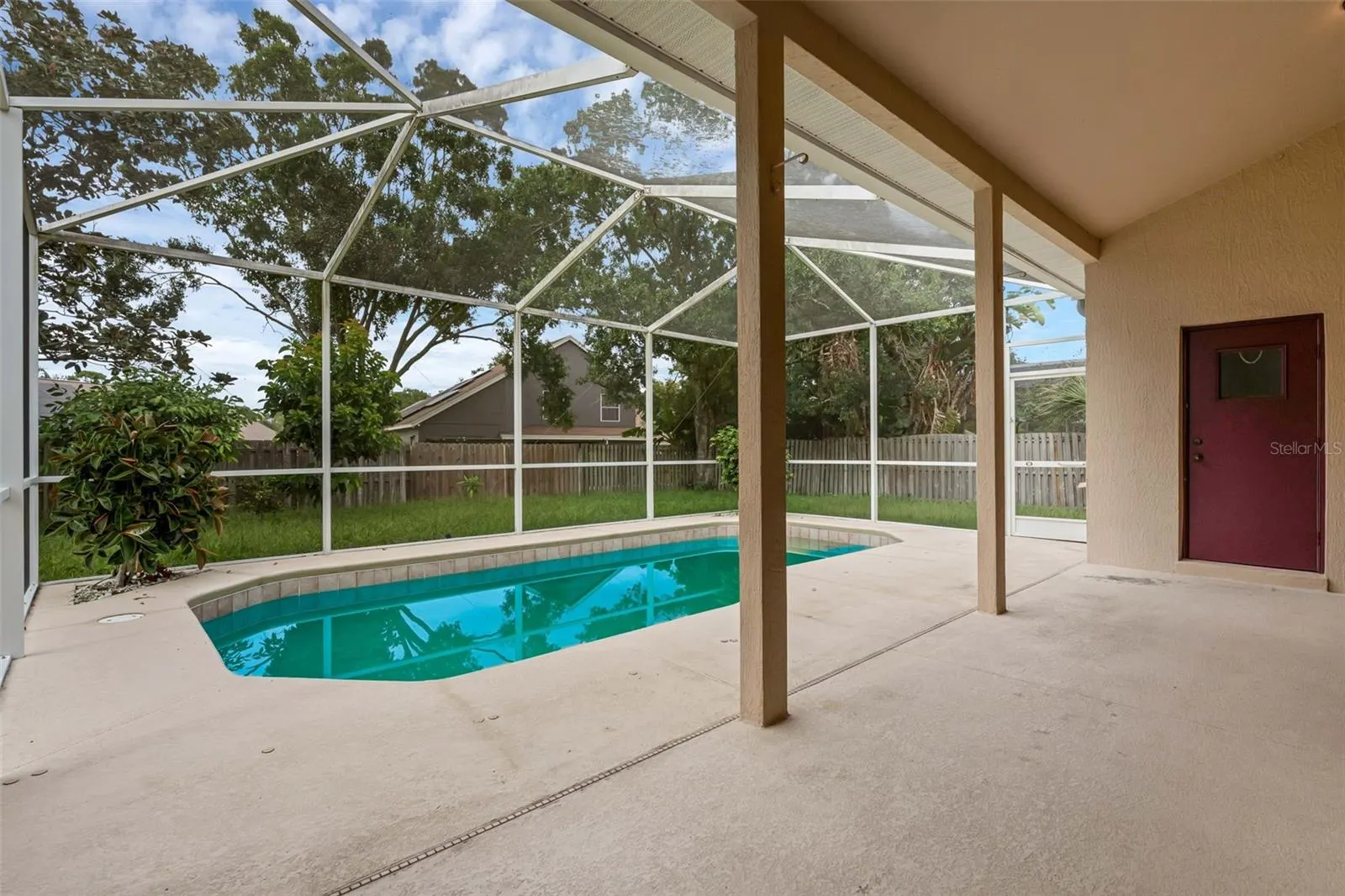 802 KINGSBRIDGE DR