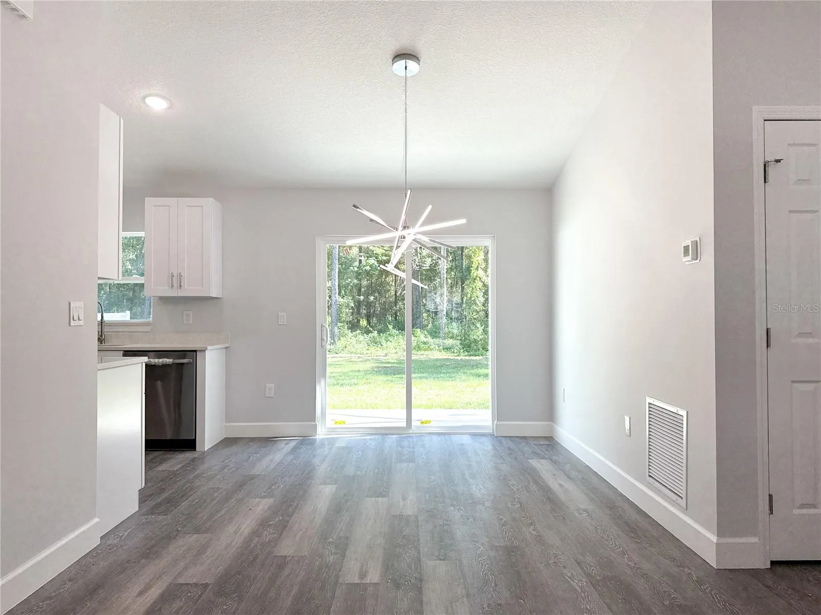 15304 SW 27 LN