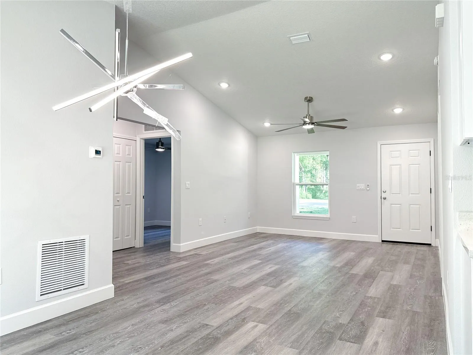 15304 SW 27 LN