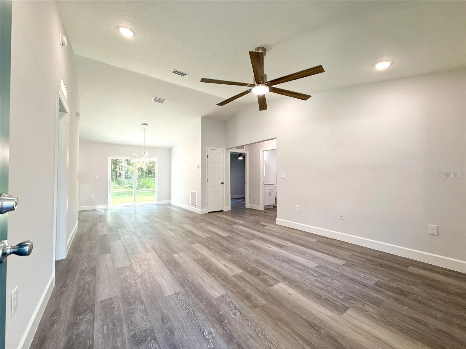 15304 SW 27 LN